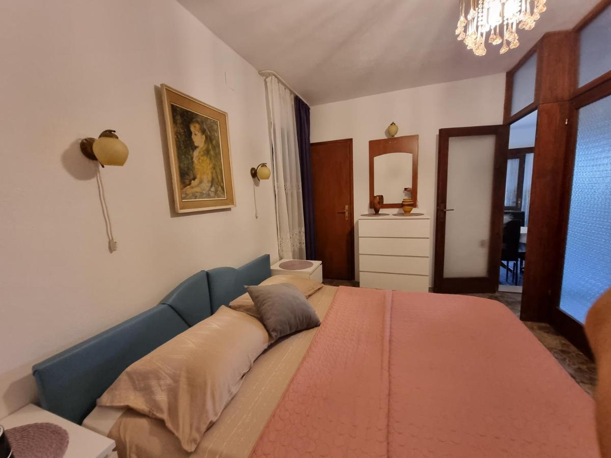 villa green Trogir Exteriör bild